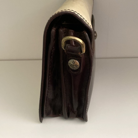 Patricia Nash Westminster Abbey CrossBody Bag - Picture 3 of 11